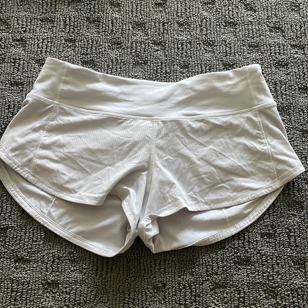 Size 4 lululemon speed up shorts